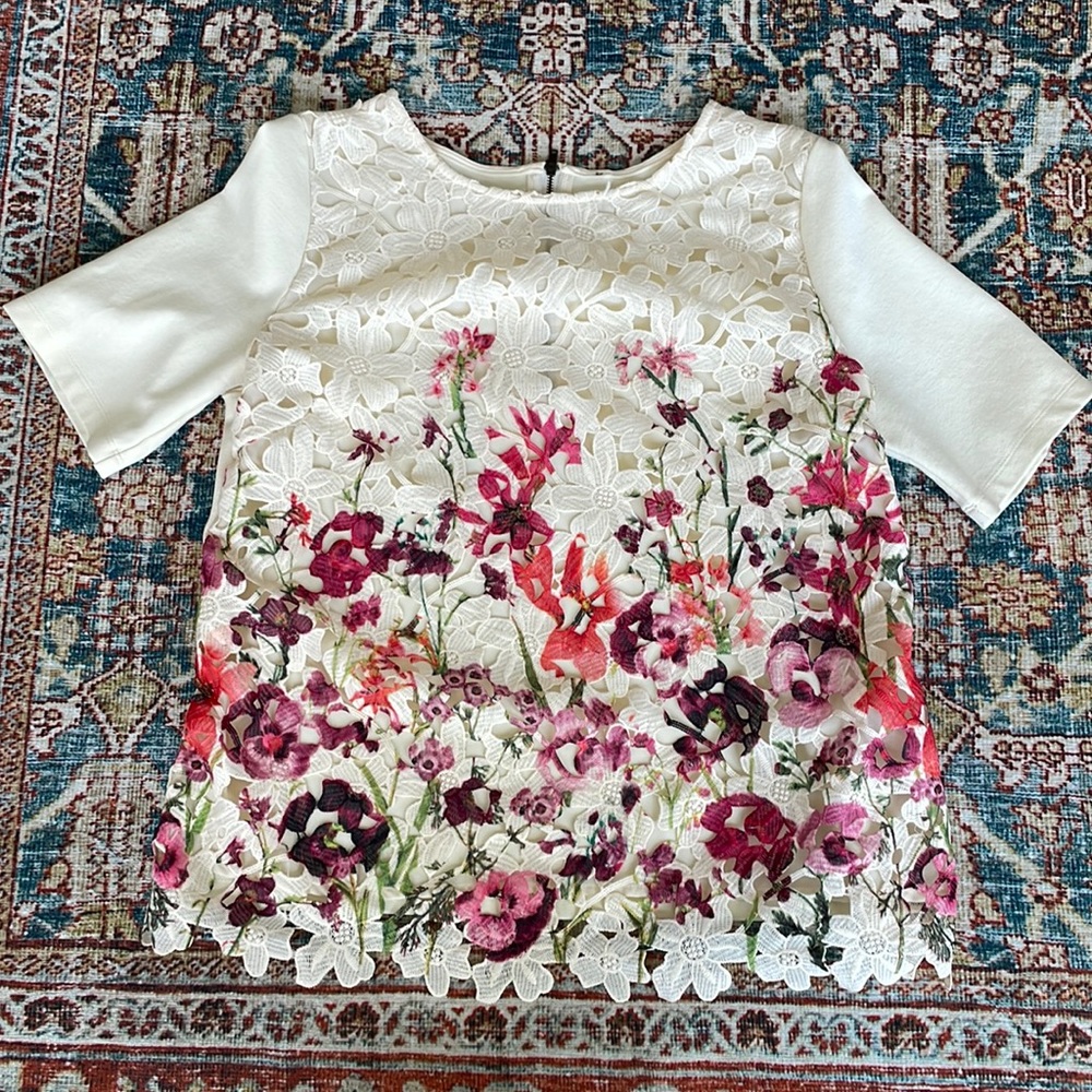 Madewell spring top with laced patterned front - size small